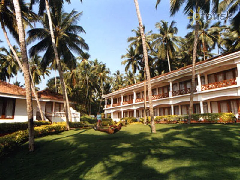 Фото отеля Uday Samudra Leisure Beach Hotel & Spa 5* Керала Індія екстер'єр та басейни