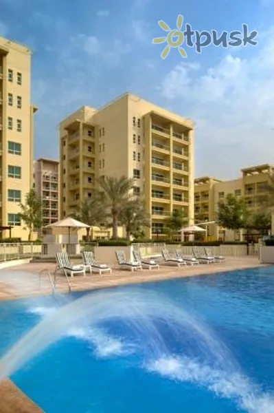 Фото отеля Nuran Greens Serviced Residences 4* Дубай ОАЭ экстерьер и бассейны