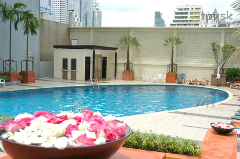 Фото отеля Narai Hotel 4* Бангкок Таїланд екстер'єр та басейни