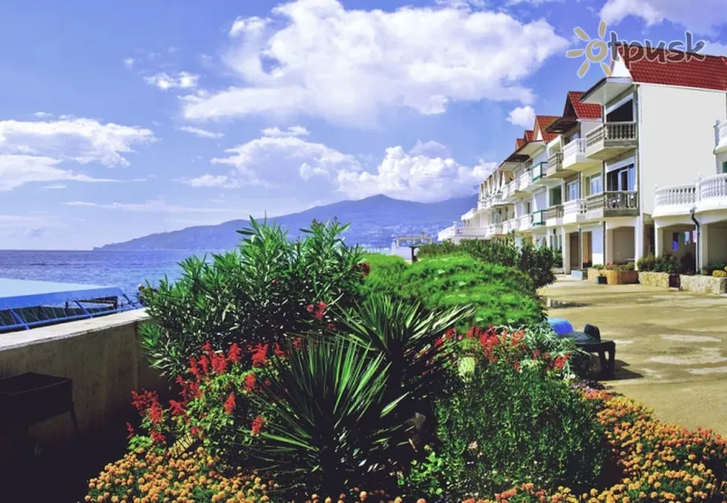 Фото отеля Гала 3* Jalta Krymas išorė ir baseinai