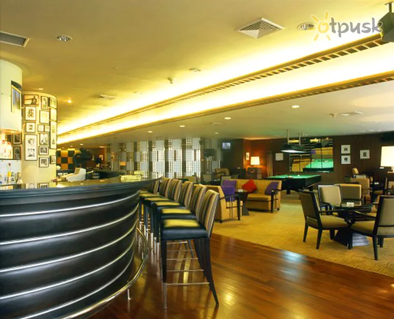 Фото отеля Century Park Hotel 4* Бангкок Таїланд бари та ресторани