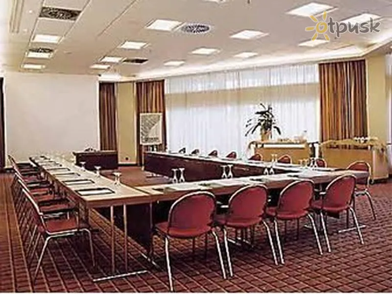 Фото отеля Holiday Inn Conference Centre 4* Франкфурт-на-Майне Германия лобби и интерьер