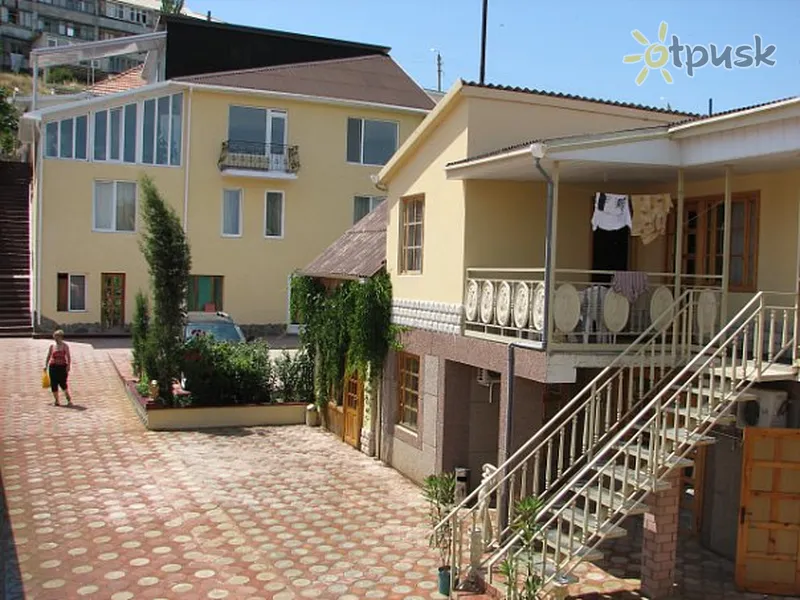 Фото отеля Ласточкино Гнездо 3* Судак Крым экстерьер и бассейны