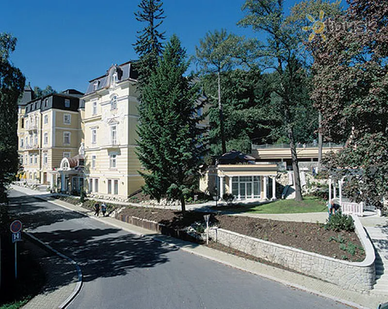 Фото отеля San Remo 4* Маріанське-Лазне Чехія екстер'єр та басейни