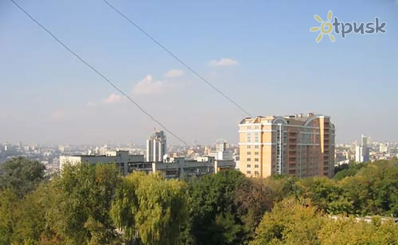 Фото отеля Триас 2* Киев Украина экстерьер и бассейны