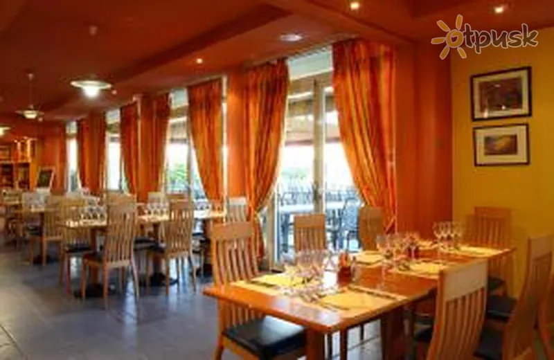 Фото отеля Kyriad Hotel Cannes Mandelieu 2* Канни Франція бари та ресторани