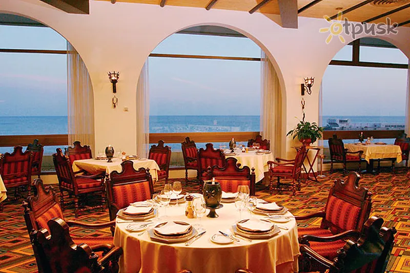 Фото отеля The Fairmont Monte Carlo 4* Монте Карло Монако бари та ресторани