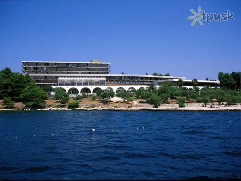 Фото отеля Arkada Sunny Hotel by Valamar 2* apie. Hvaras Kroatija išorė ir baseinai