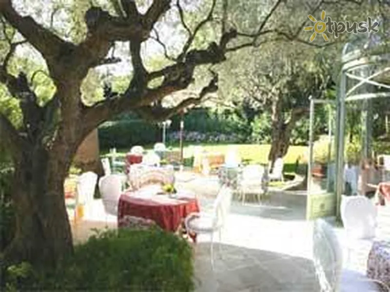 Фото отеля La Bastide de Saint Tropez 4* Сен-Тропе Франція бари та ресторани