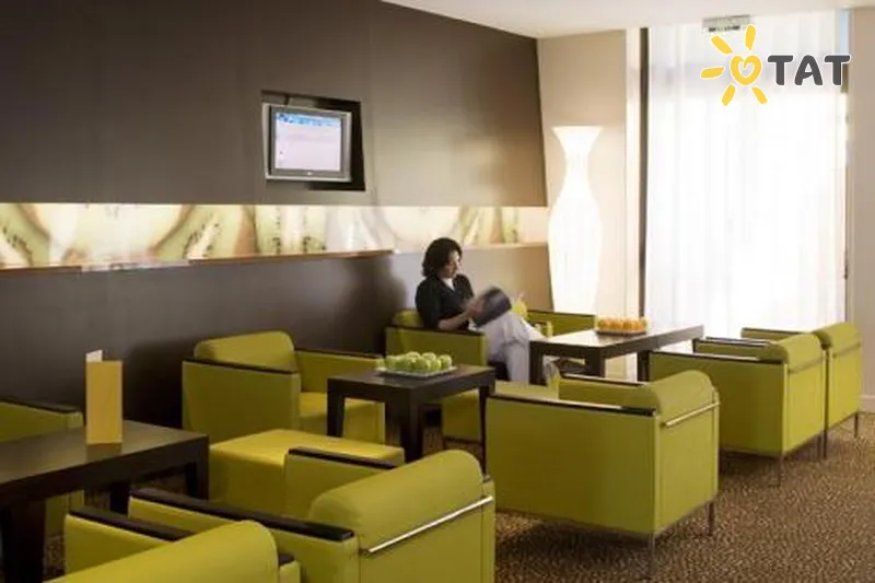 Фото отеля Novotel Nice Centre Acropolis 3* Ніцца Франція лобі та інтер'єр