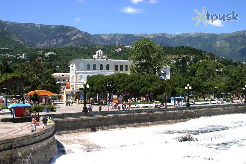 Фото отеля Золото Азарта 2* Jalta Krima ārpuse un baseini