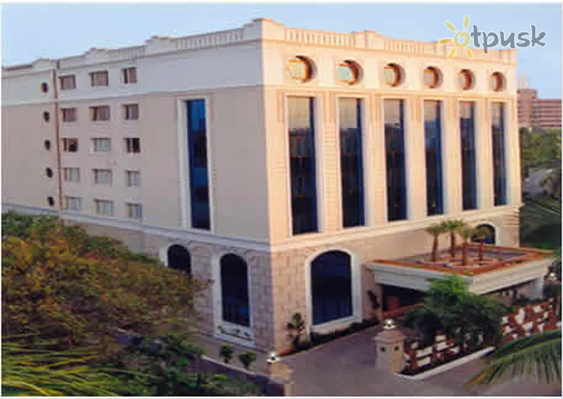 Фото отеля Quality Inn Sabari Hotel 3* Čenajus Indija išorė ir baseinai
