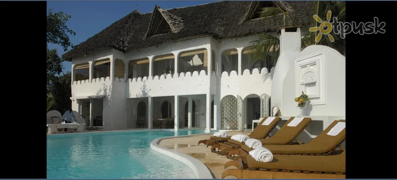 Фото отеля Msambweni Beach House & Privates Villas 5* Момбаса Кения экстерьер и бассейны