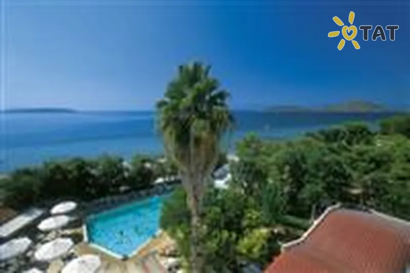 Фото отеля Eden Beach Plaka Hotel 3* Пелопоннес Греція екстер'єр та басейни