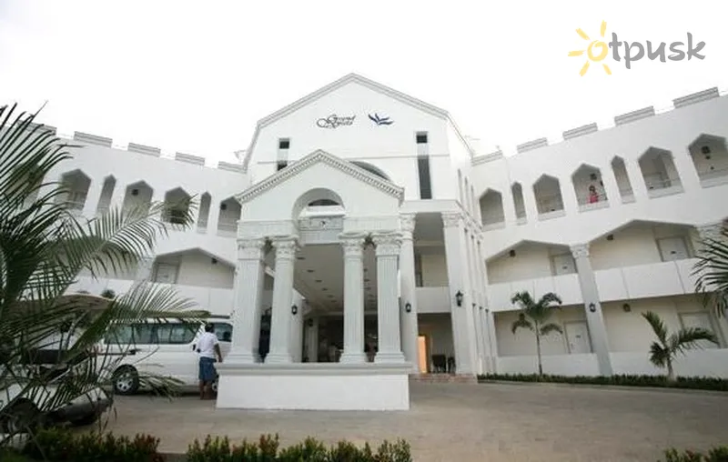 Фото отеля Boracay Grand Vista Resort & Spa 4* apie. Boracay Filipinai išorė ir baseinai