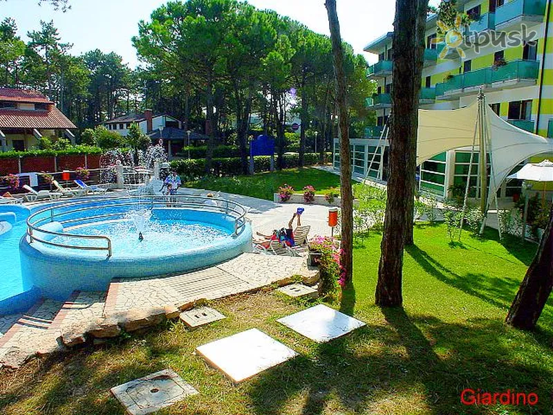 Фото отеля Mediterraneo Hotel 3* Ligūrijas piekraste Itālija ārpuse un baseini