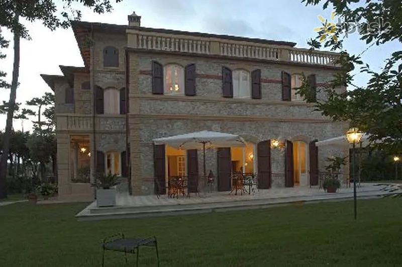 Фото отеля Villa Signori 2* Виареджио Италия экстерьер и бассейны