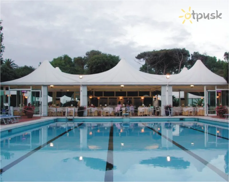 Фото отеля Villa Ariston 4* Віареджіо Італія екстер'єр та басейни