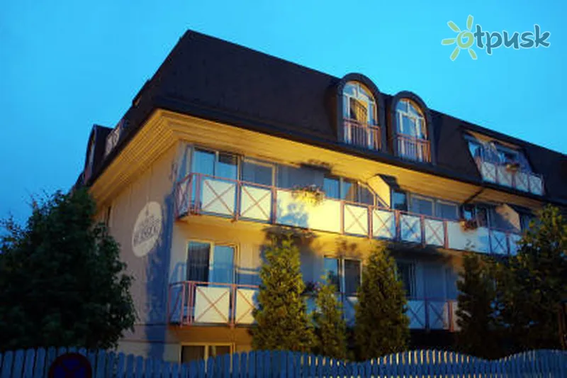 Фото отеля Familienresidenz 4* Warmbad Villach Austrija ārpuse un baseini