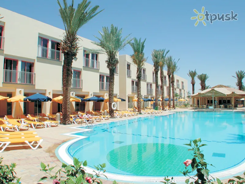 Фото отеля Holiday Inn Express Beat Eilat 3* Eilatas Izraelis išorė ir baseinai