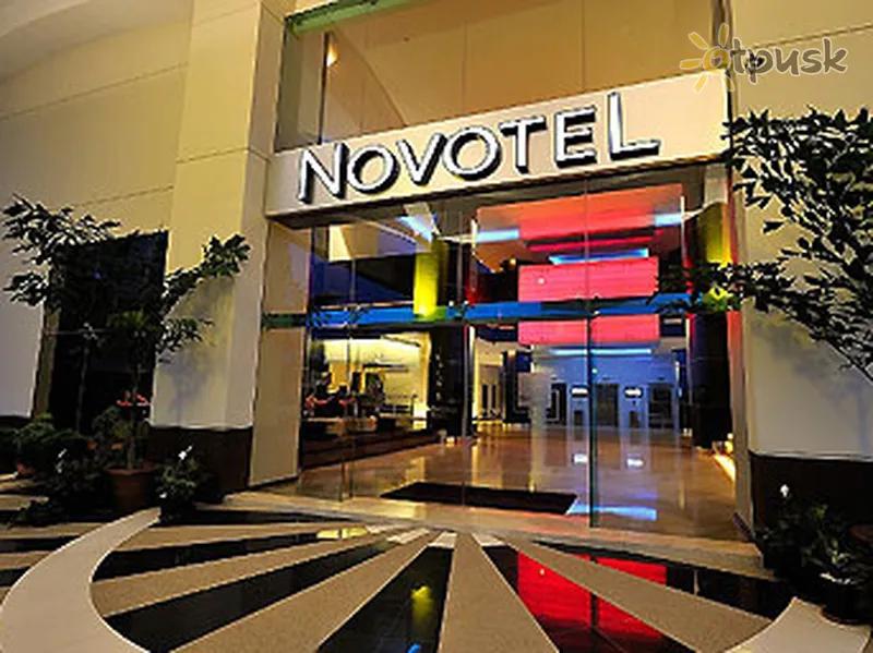 Фото отеля Novotel Kota Kinabalu 1Borneo 4* Кота Кинабалу Малайзия лобби и интерьер