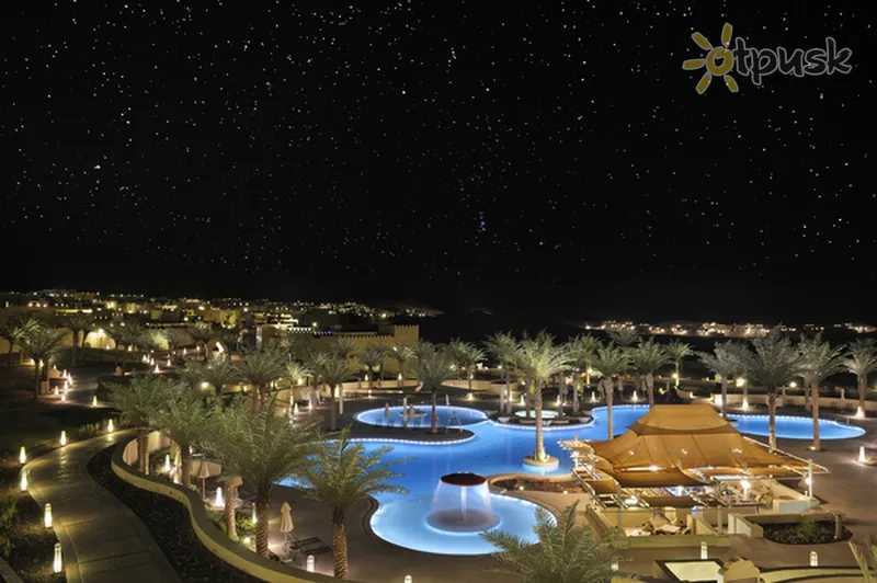 Фото отеля Qasr Al Sarab Desert Resort by Anantara 5* Abu Dabis JAE išorė ir baseinai