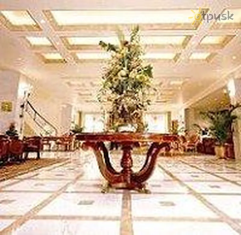 Фото отеля Le Bristol 5* Бейрут Ливан лобби и интерьер