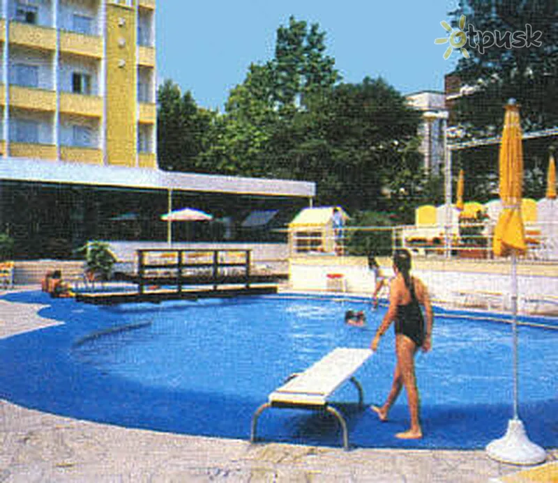 Фото отеля Helvetia Parco 3* Riminis Italija išorė ir baseinai
