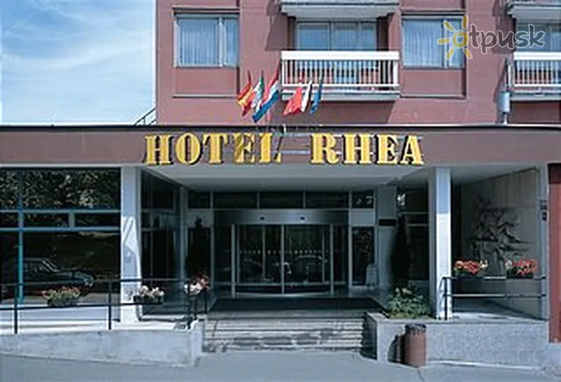 Фото отеля a&o Prague Rhea 3* Praha Čekija išorė ir baseinai