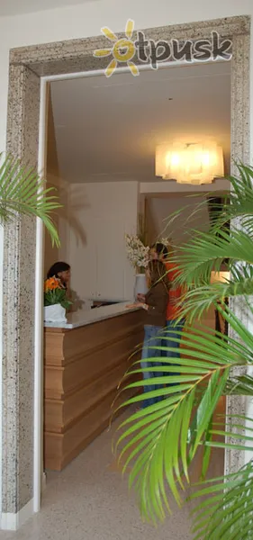 Фото отеля Hotel de la Plage 3* Ligūrijas piekraste Itālija vestibils un interjers