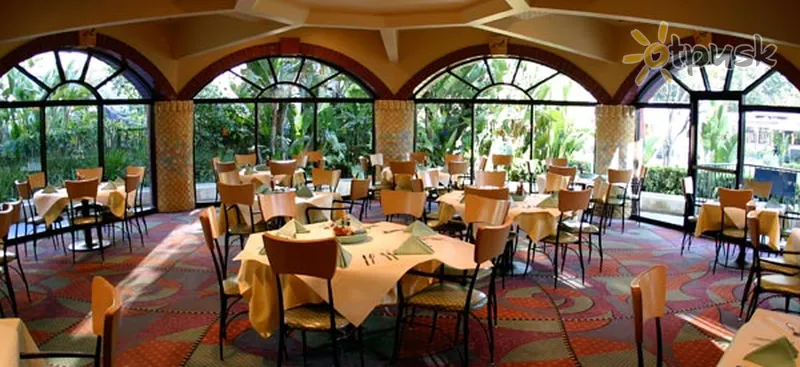 Фото отеля Disneyland Hotel 4* Анахайм США бары и рестораны