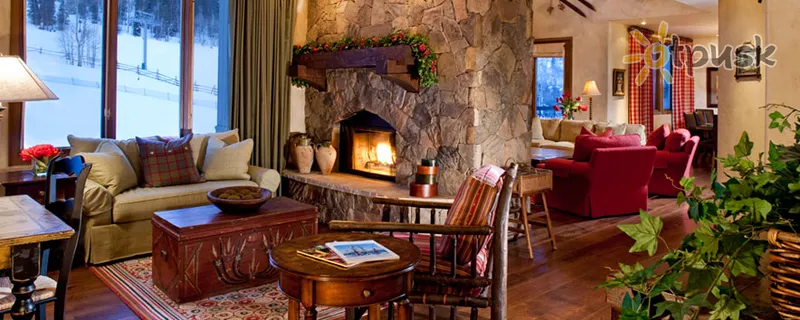 Фото отеля East West Resorts 4* Bebro upelis JAV fojė ir interjeras