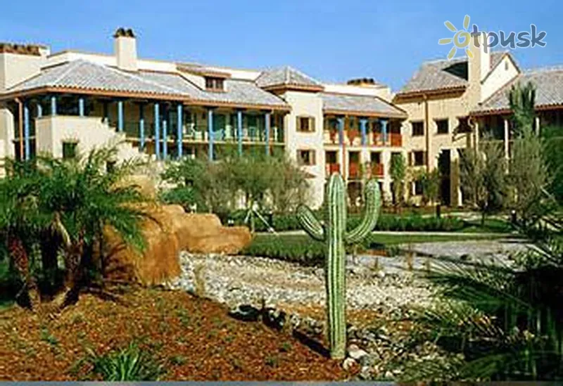 Фото отеля Disney's Coronado Springs Resort 4* Орландо США экстерьер и бассейны