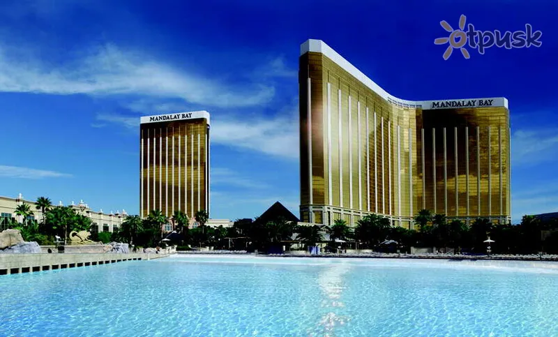 Фото отеля Mandalay Bay Hotel & Casino 5* Las Vegasas JAV išorė ir baseinai
