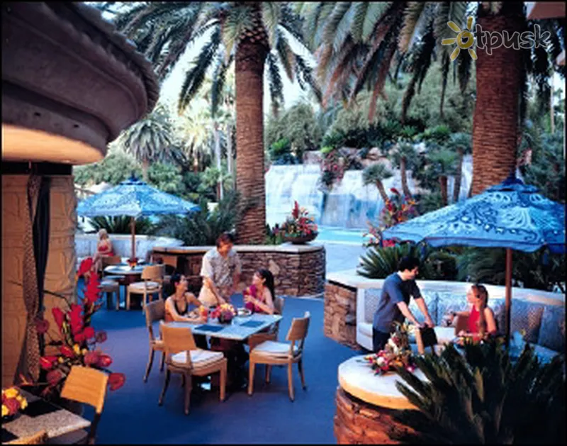 Фото отеля Mirage Hotel & Casino 4* Лас-Вегас США екстер'єр та басейни