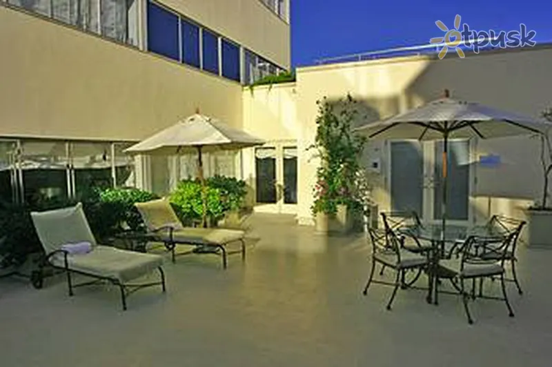 Фото отеля Luxe Hotel Rodeo Drive 4* Losandželosa ASV ārpuse un baseini
