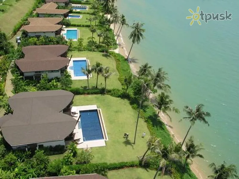 Фото отеля The Village Coconut Island 5* о. Пхукет Таиланд экстерьер и бассейны