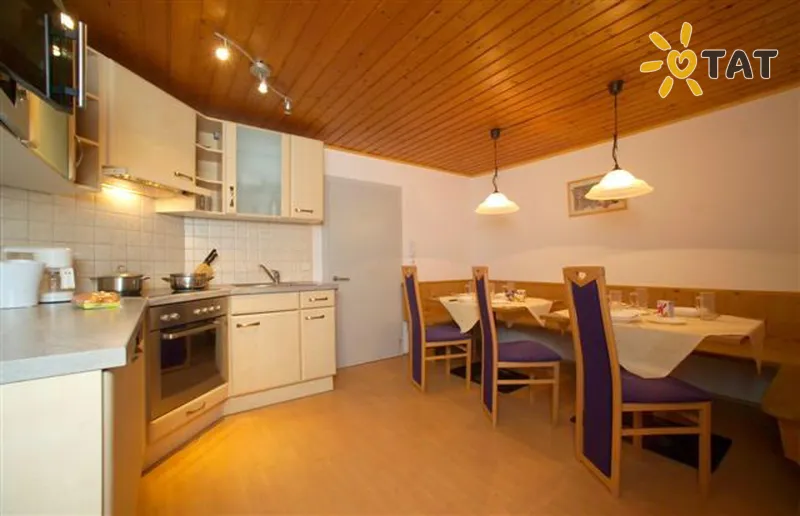 Фото отеля Wildbach Chalet 3* Мета ам Зеї Австрія номери