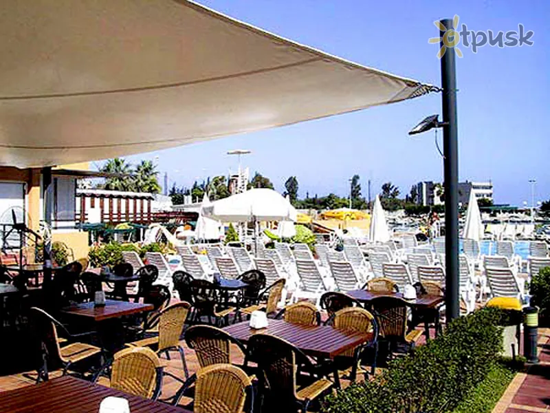 Фото отеля Bel Azur 4* Джунія Ліван бари та ресторани
