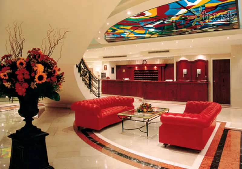 Фото отеля Century Park Hotel 4* Джуние Ливан лобби и интерьер