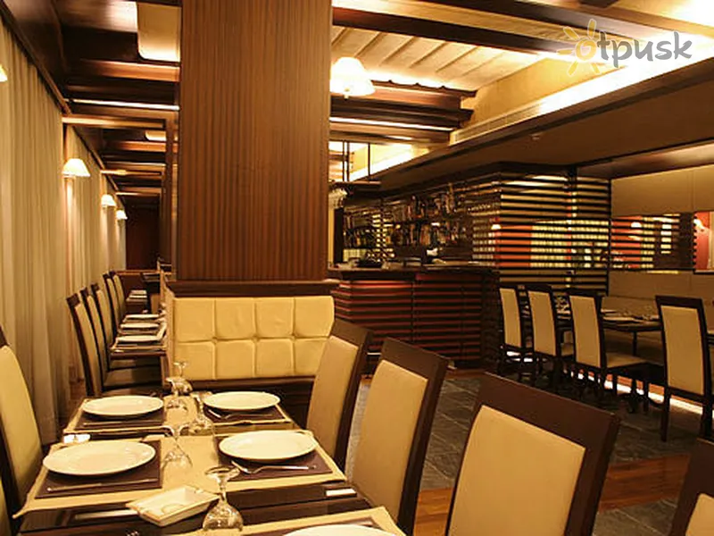 Фото отеля Etoile Suites 4* Бейрут Ливан бары и рестораны