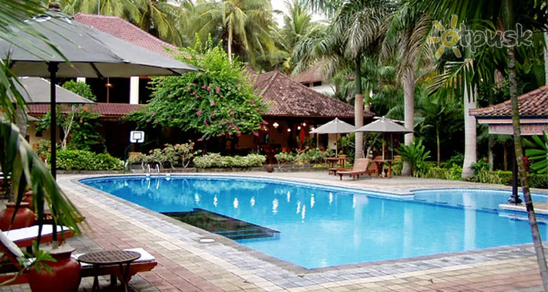 Фото отеля Puri Saron Hotel Lombok 3* о. Ломбок Індонезія екстер'єр та басейни