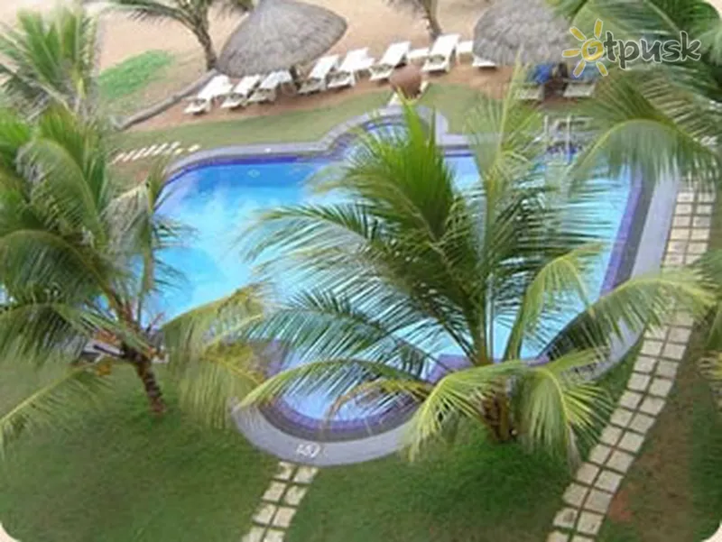 Фото отеля Royal Beach Resort 3* Induruva Šrilanka ārpuse un baseini