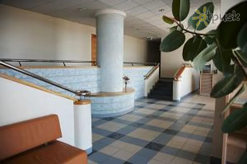 Фото отеля Naktsmajas Hotel 3* Валмиера Латвия лобби и интерьер