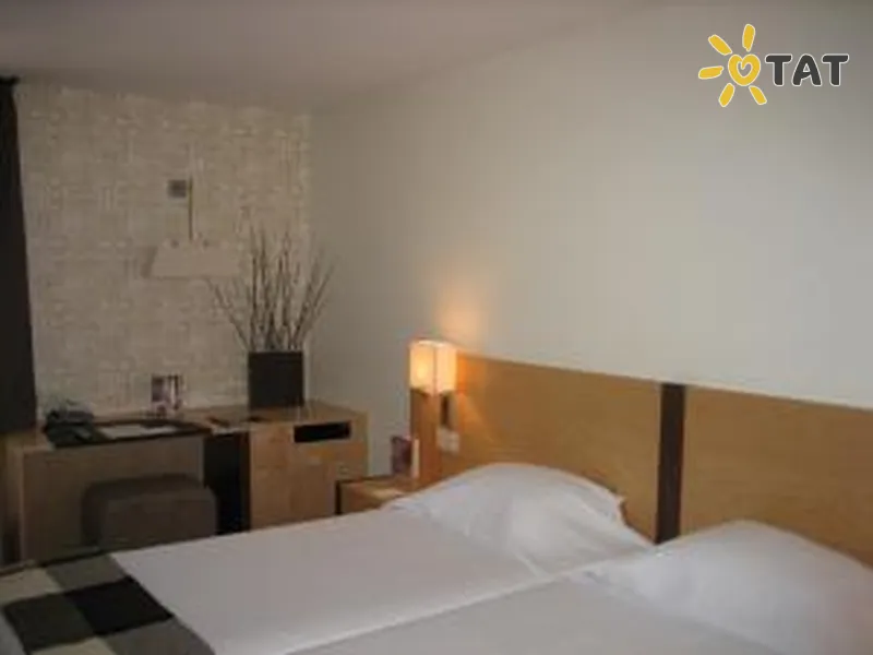Фото отеля NH Parque Lisboa 4* Лісабон Португалія номери