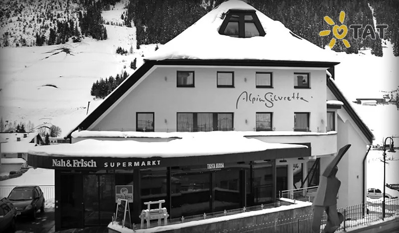 Фото отеля Alpin Silvretta Apartment 4* Ішгль Австрія екстер'єр та басейни