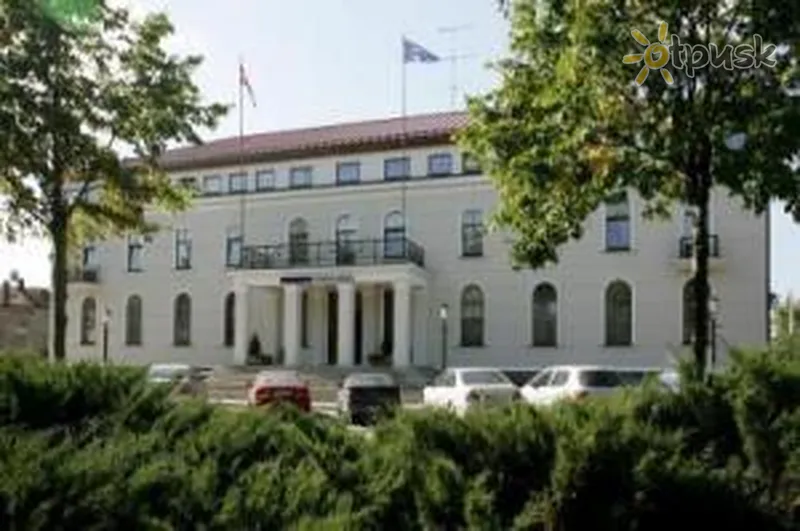 Фото отеля Kolonna Hotel Cesis 2* Цесис Латвия экстерьер и бассейны
