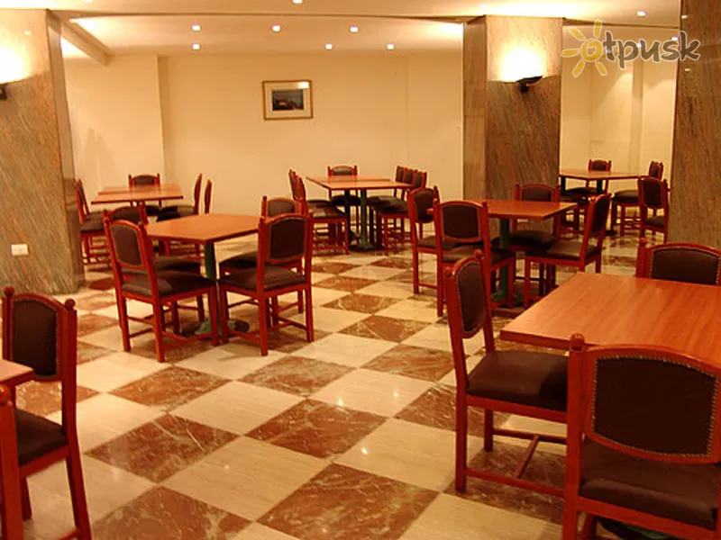 Фото отеля Charles Hotel 3* Beirutas Libanas barai ir restoranai