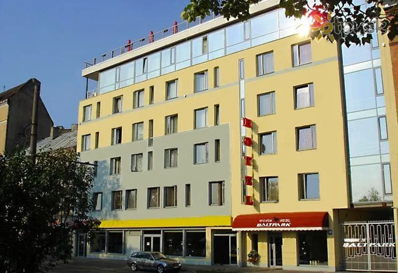 Фото отеля Baltpark Hotel 3* Rīga Latvija ārpuse un baseini