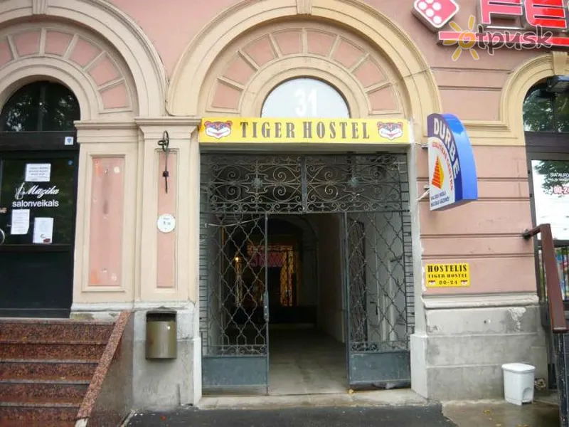 Фото отеля Tiger Hostel 1* Rīga Latvija ārpuse un baseini